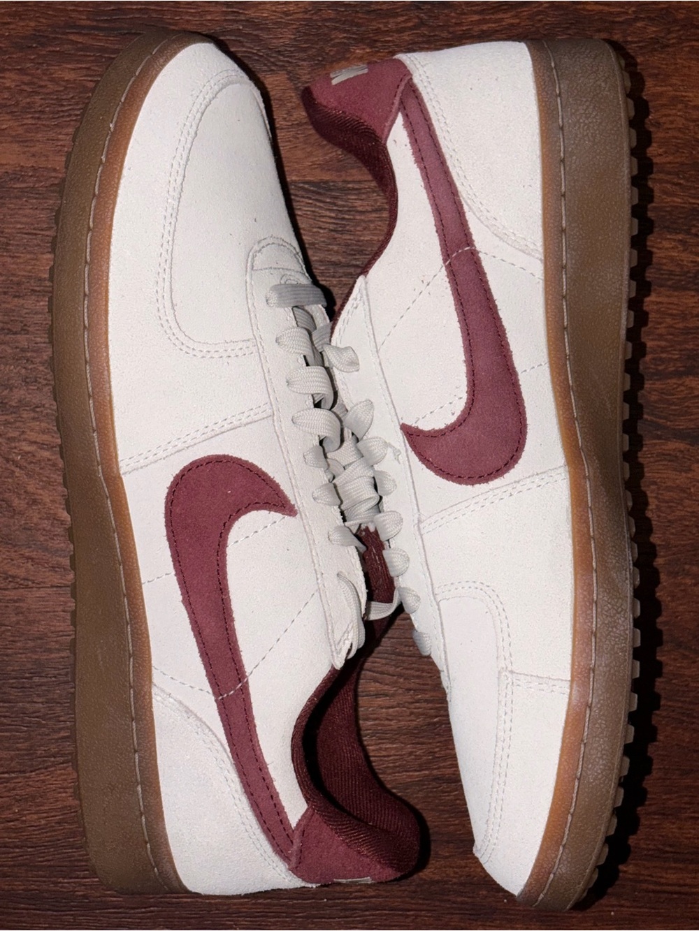 Shoes for men Nike size 10.5